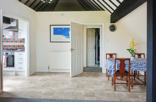 Adgestone Cottage | 2 bedroom accommodation in Brading, near Sandown