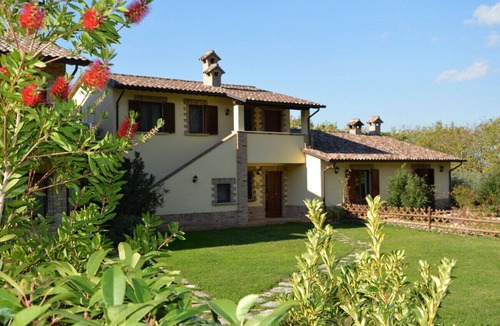 Rivotorto Apartment | 2 Independent apartments with pool - near Assisi Capacity 11 guests