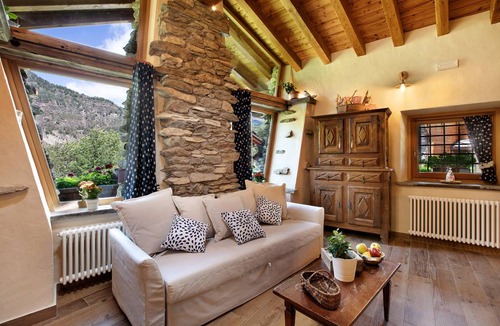 Grand Haury Ski Chalet | 200 m² Chalet ∙ 4 bedrooms ∙ 9 guests