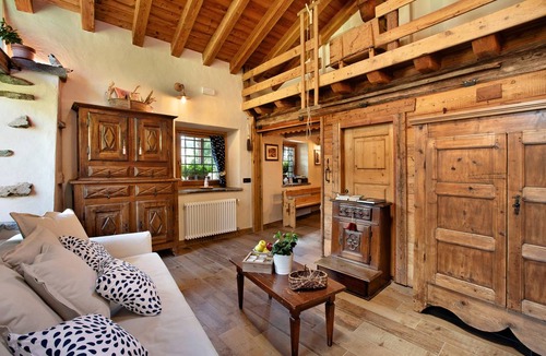 Grand Haury Ski Chalet | 200 m² Chalet ∙ 4 bedrooms ∙ 9 guests