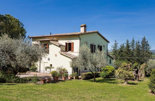 San Severino Marche House | 200 m² House ∙ 6 bedrooms ∙ 11 guests