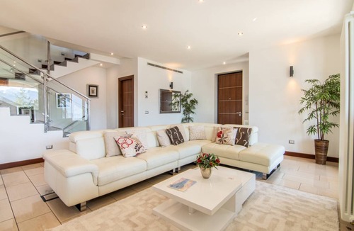 Naggio Villa | 200 m² Villa ∙ 5 bedrooms ∙ 9 guests
