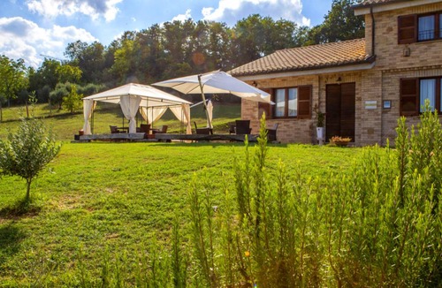 Falerone Villa | 209 m² Villa ∙ 5 bedrooms ∙ 12 guests