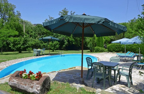 Radda in Chianti Villa | 230 m² Villa ∙ 6 bedrooms ∙ 12 guests