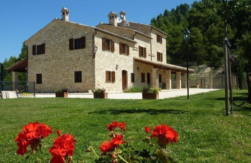 Montelparo House | 250 m² House ∙ 5 bedrooms ∙ 8 guests
