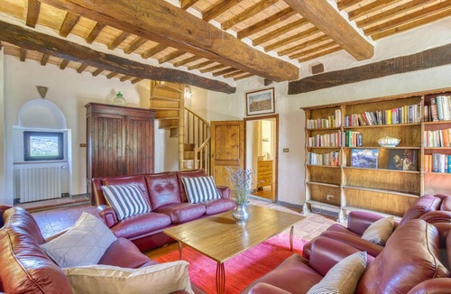 Pieve Santo Stefano House | 250 m² House ∙ 5 bedrooms ∙ 10 guests
