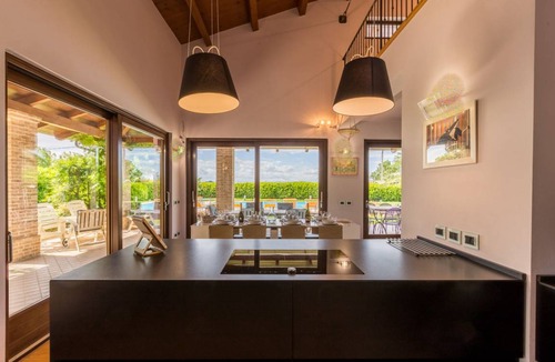 San Costanzo Villa | 250 m² Villa ∙ 3 bedrooms ∙ 9 guests