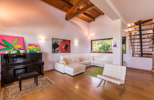 San Costanzo Villa | 250 m² Villa ∙ 3 bedrooms ∙ 9 guests