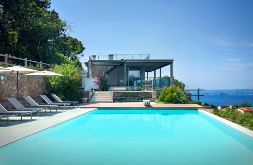 Torri del Benaco Villa | 250 m² Villa ∙ 5 bedrooms ∙ 10 guests