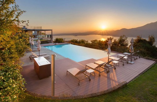 Torri del Benaco Villa | 250 m² Villa ∙ 5 bedrooms ∙ 10 guests