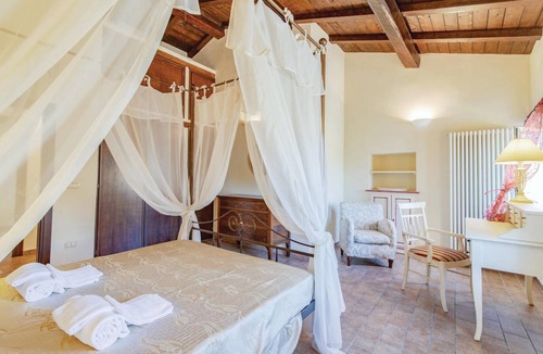 Mondavio House | 260 m² House ∙ 6 bedrooms ∙ 13 guests