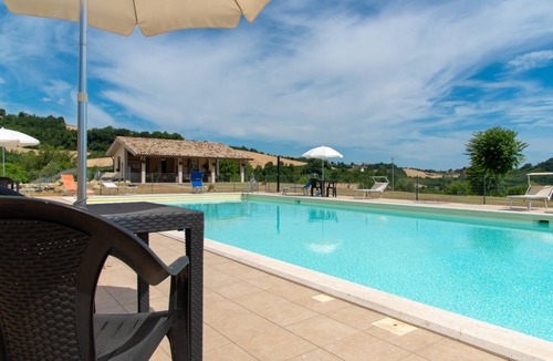 Montelparo Villa | 270 m² Villa ∙ 4 bedrooms ∙ 12 guests