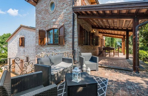 Cagli Villa | 270 m² Villa ∙ 5 bedrooms ∙ 11 guests