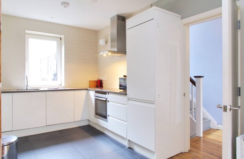 Waterloo Apartment | 275 sq m Waterloo Sunsets & World Class Theatre