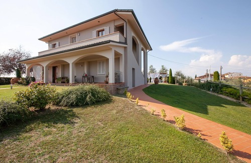 Montopoli in Val d'Arno Apartment | 3 bedroom awesome apartment in Marti PI