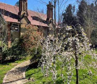 Nettlestone House | 3 The Mews