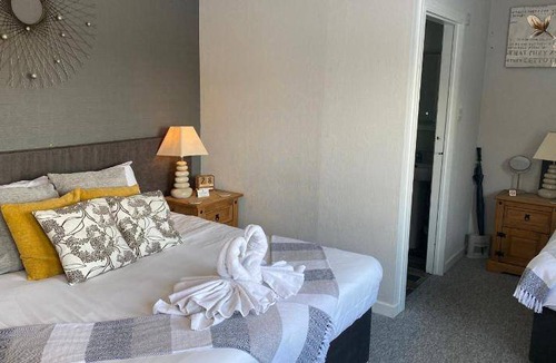 Saltford House | 30 m² Motel ∙ 127 guests