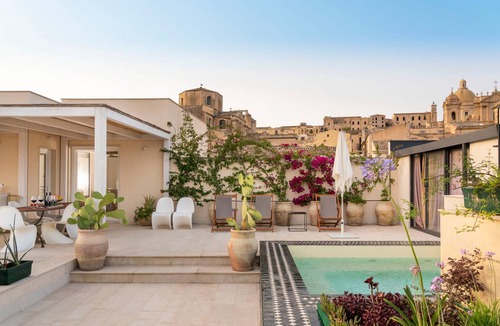 Noto Apartment | 300 m² Apartment ∙ 4 bedrooms ∙ 8 guests