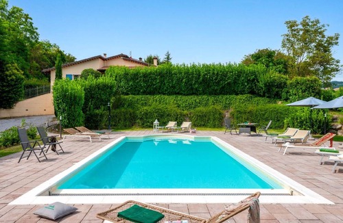 Acqualagna House | 300 m² House ∙ 4 bedrooms ∙ 8 guests