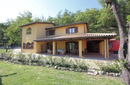 Acqualagna House | 300 m² House ∙ 6 bedrooms ∙ 12 guests