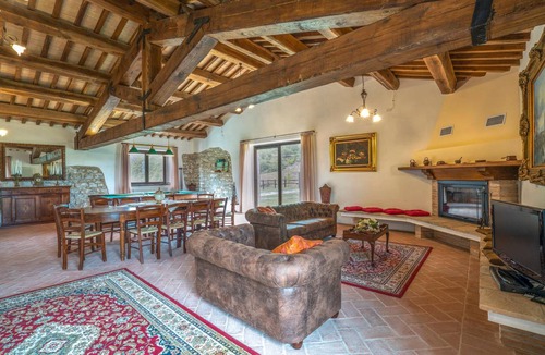 Apecchio House | 300 m² House ∙ 8 bedrooms ∙ 16 guests