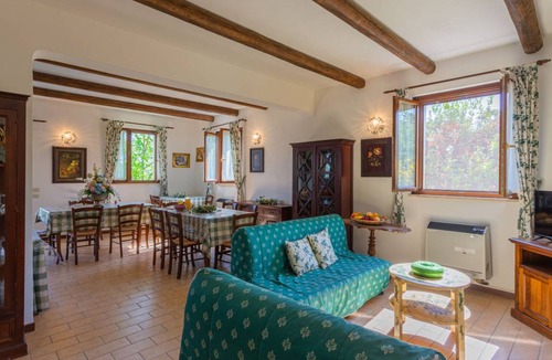 Mosciano Sant'Angelo House | 300 m² House ∙ 1 bedroom ∙ 10 guests