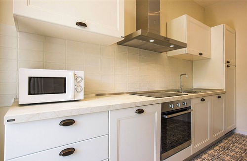 Intra Apartment | 3½-room apartment with pool and balcony in a sunny location