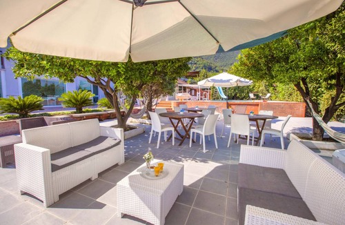 Castellammare di Stabia Villa | 320 m² Villa ∙ 7 bedrooms ∙ 16 guests