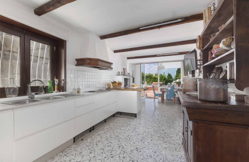 Castellammare di Stabia Villa | 320 m² Villa ∙ 7 bedrooms ∙ 16 guests