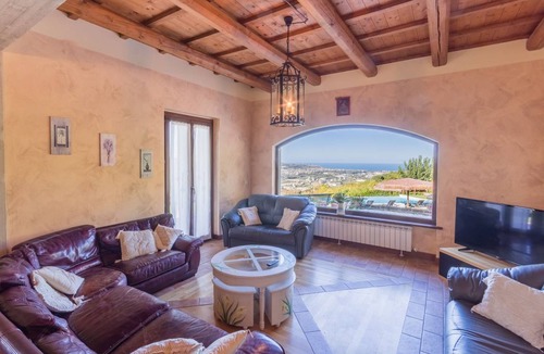 Campofilone Villa | 330 m² Villa ∙ 6 bedrooms ∙ 12 guests