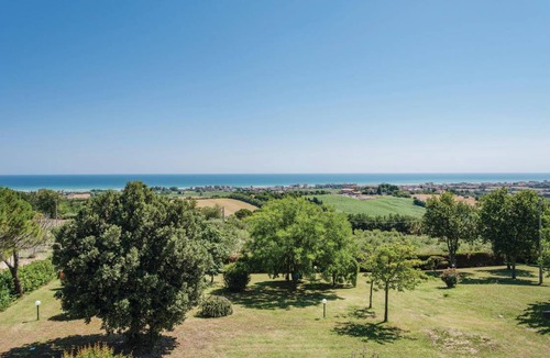 San Costanzo House | 350 m² House ∙ 6 bedrooms ∙ 16 guests
