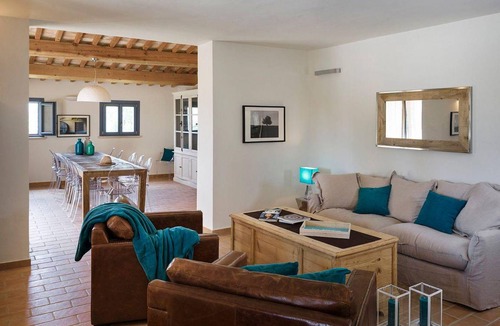 San Costanzo House | 350 m² House ∙ 6 bedrooms ∙ 14 guests