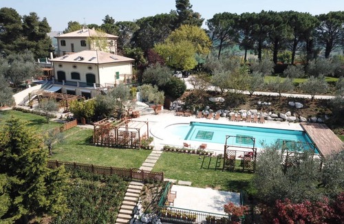 Mondavio Villa | 350 m² Villa ∙ 7 bedrooms ∙ 16 guests