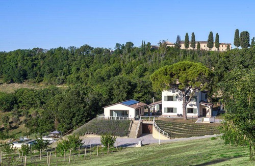 Colli al Metauro House | 370 m² House ∙ 7 bedrooms ∙ 13 guests