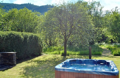Dunoon Cottage | 4 bedroom accommodation in Glen Massan, near Dunoon