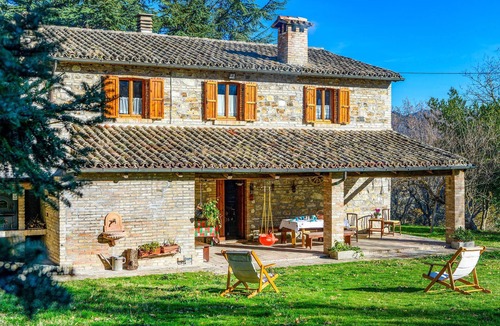 Acqualagna House | 4 bedroom beautiful home in Acqualagna