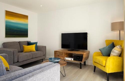 Mortehoe Apartment | 4 Middlecombe - Luxury Apartment at Byron Woolacombe, only 4 minute walk to Woolacombe Beach!