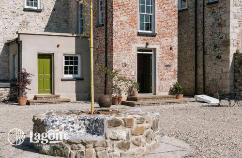 Ballycastle Hotel | 40 m² Hotel ∙ 17 guests