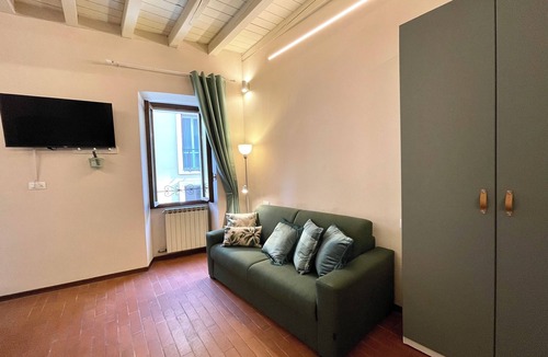 Porta Venezia Apartment | 40 m2 studio in the center of Brescia, 90 m from parking, no ZCL