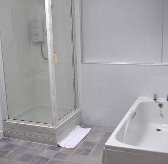Uphall Apartment | 460 m² Apartment ∙ 2 bedrooms ∙ 4 guests