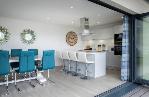 Mortehoe Apartment | 4br-8guests-balcony-beachview-pool-pets