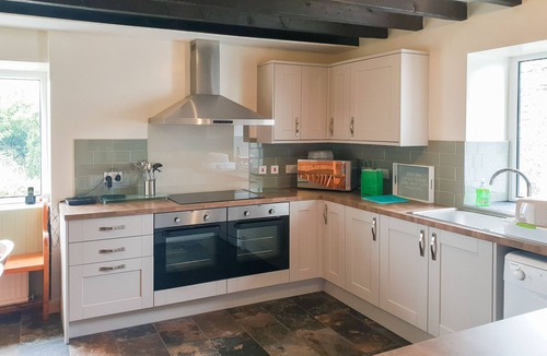 Llanfaethlu Cottage | 5 bedroom accommodation in Llanfaethlu, Anglesey