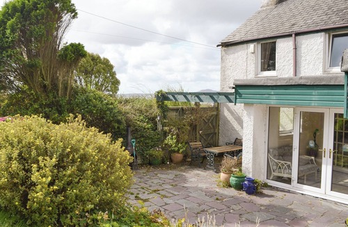 Llanfaethlu Cottage | 5 bedroom accommodation in Llanfaethlu, Anglesey