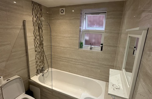 Headington House | 5 Mins to the Oxford Brookes University & much More