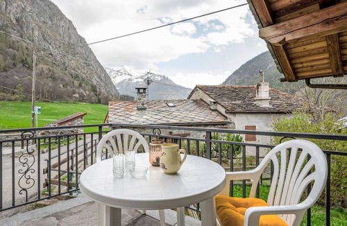 Ollomont Apartment | 55 m² Apartment ∙ 1 bedroom ∙ 3 guests
