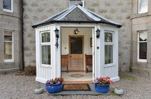 Grantown-on-Spey House | 550 m² House ∙ 7 bedrooms ∙ 13 guests
