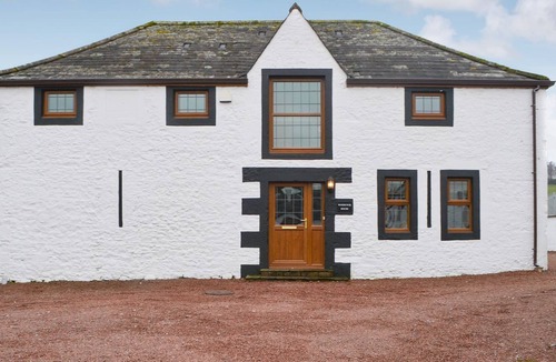 Lockerbie Cottage | 6 bedroom accommodation in Hangingshaw, near Lockerbie