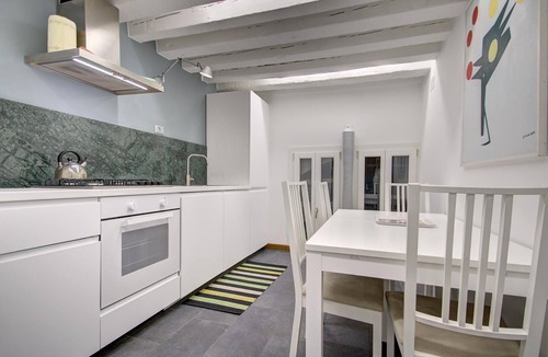 San Polo Apartment | 6 WINDOWS! GRAND CANAL PANORAMA VIEW, Aircond Wifi