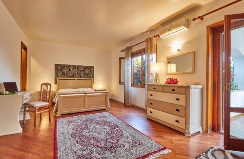 Modica House | 600 m² House ∙ 9 bedrooms ∙ 15 guests