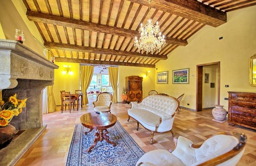 Gubbio Villa | 600 m² Villa ∙ 5 bedrooms ∙ 10 guests